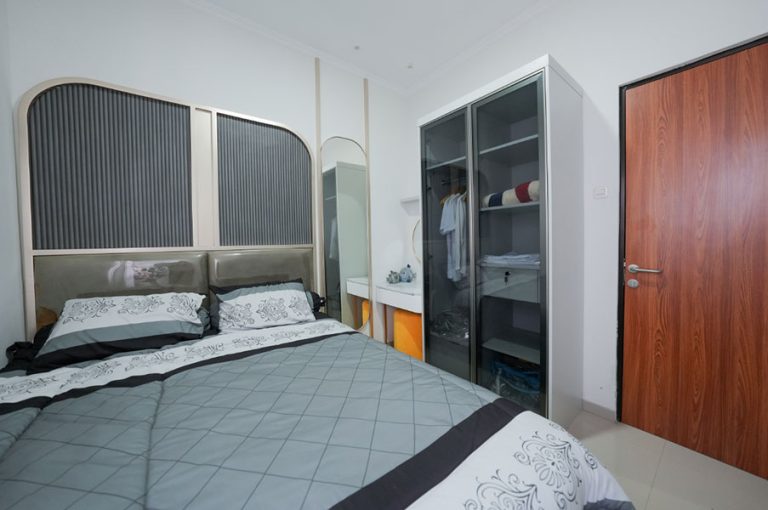 Kamar tidur rumah contoh Prima Garden Estate Sidoarjo